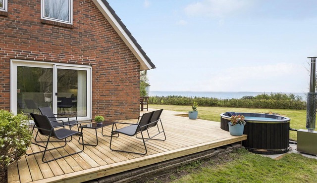 3 bedroom beautiful home in Vesløs