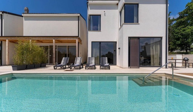 3 bedroom beautiful home in Porec
