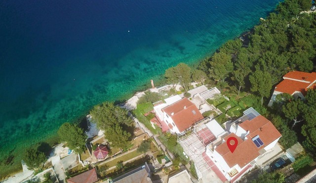 3 bedroom beautiful home in Okrug Donji