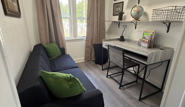3-bedroom bungalow, centrally located in charming Saint Joseph