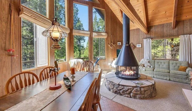 3-bedroom cabin 10 Mins Dr. to Dodge Ridge Ski Resort & Leland & Pinecrest Lake