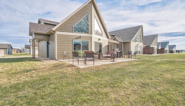 3-bedroom Cabin 13 in Bridges Bay, with on site eating and in/outdoor pool.