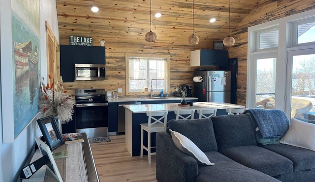 3-bedroom cabin in peaceful Gary with cozy charm