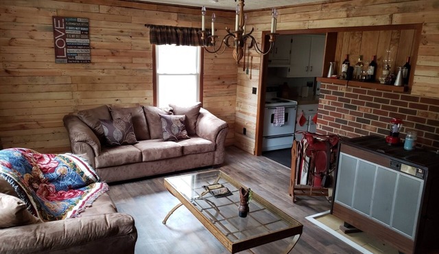 3 Bedroom Cabin, newly renovated.