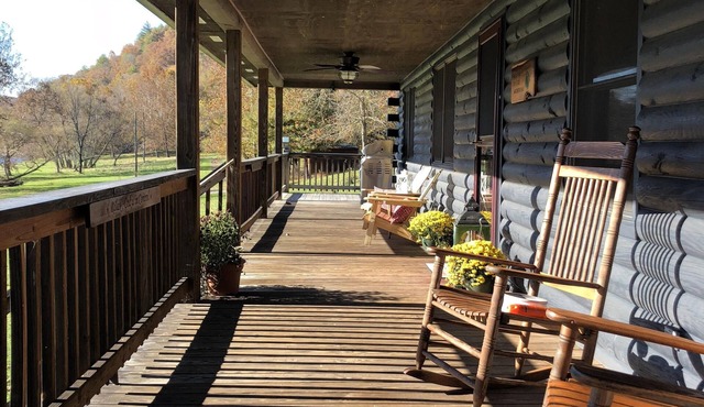 3 Bedroom Cabin on the New River