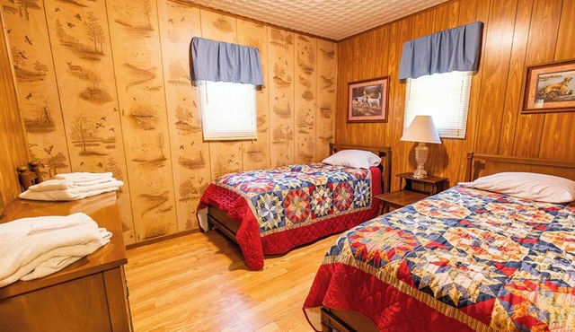 3-bedroom cabin on Kentucky Lake in New Concord on Missing Hill Resort