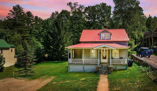 3 Bedroom Cabin Village of Saranac Lake