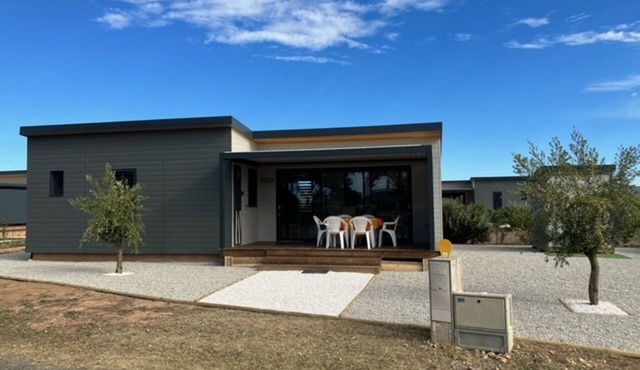 3-bedroom chalet, pool, 100m from lake - Olonzac