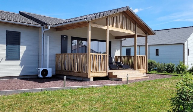 3-bedroom chalet with terrace in green setting