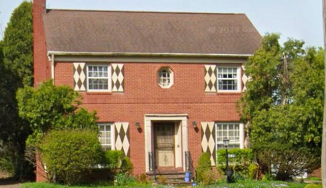 3-bedroom Château in welcoming Garfield Heights with WiFi, AC. 3 night minimum