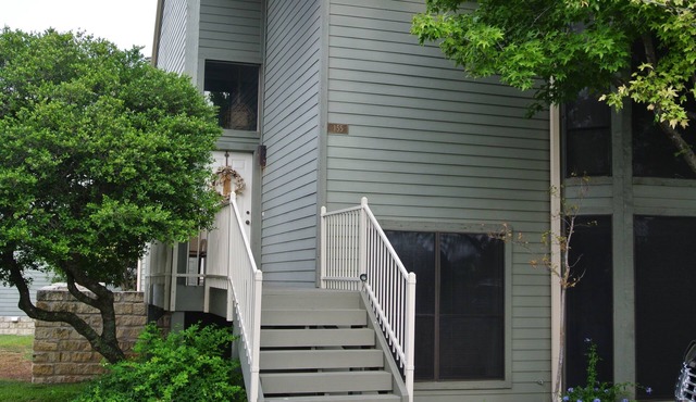 3-bedroom condo in beautiful Lakeway - Furnished - Updated interior