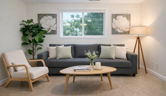 3-bedroom condo in serene Kirkland with private yard and comfort