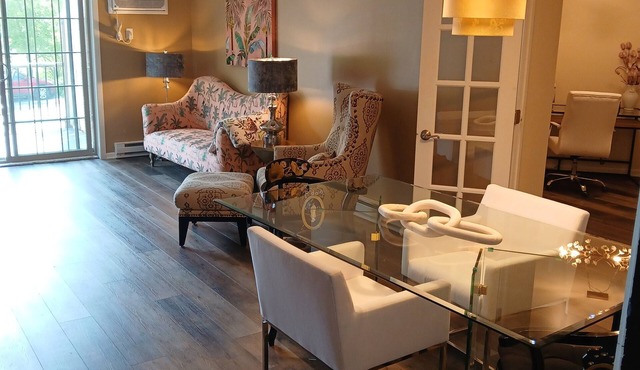 3-bedroom condo in tranquil Sheboygan with AC comfort