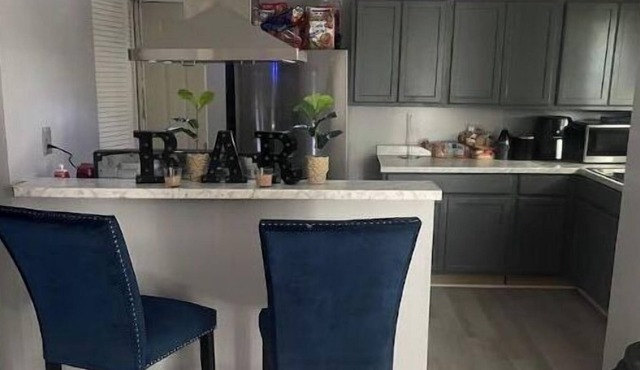 3 Bedroom Condo Near Lake!