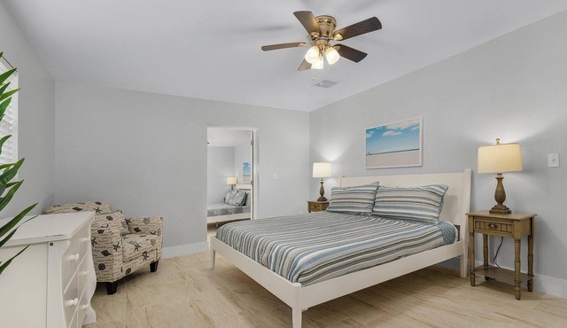 3-Bedroom Condo with Private Patio - Mermaid - Welcome to our newly renovated, luxurious and spacious three-bedroom condo!