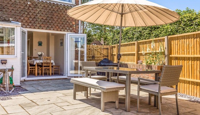 3 bedroom Cottage in the heart of beautiful Bosham - Pass the Keys