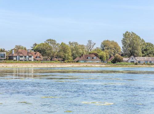 3 bedroom Cottage in the heart of beautiful Bosham - Pass the Keys