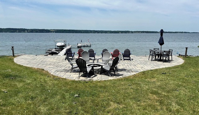 3 Bedroom Cottage on Owasco Lake. Eastside and Pet Friendly!