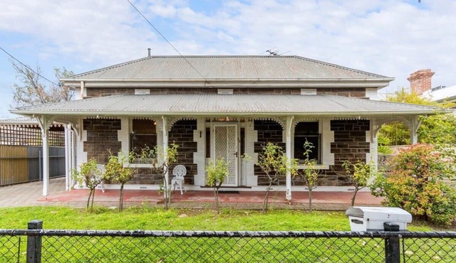 3 Bedroom Cottage Style Holiday Home