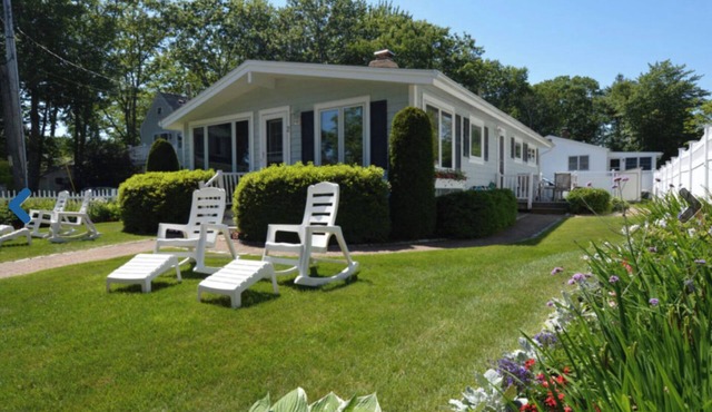 3-bedroom cottage with AC in Kennebunkport steps from beautiful beach