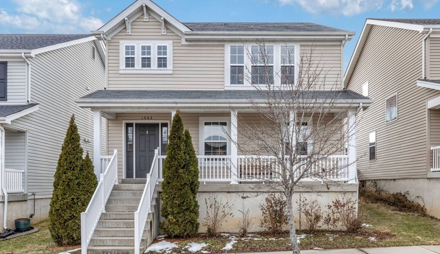 3 Bedroom Cottleville Retreat By StayLage