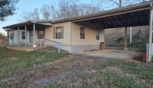 3-bedroom country house with A/C.n. Enjoy a peaceful getaway near Watts Bar Dam