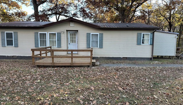 3-bedroom country home in Pike Co Il with AC and heat