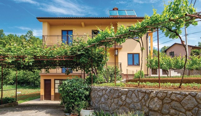 3 bedroom cozy apartment in Veprinac