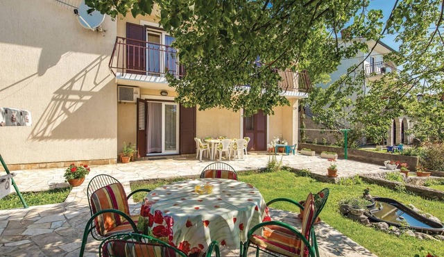 3 bedroom cozy apartment in Viskovo