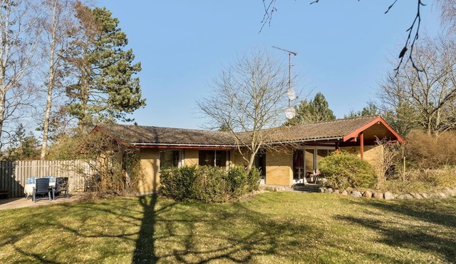 3 bedroom cozy home in Væggerløse