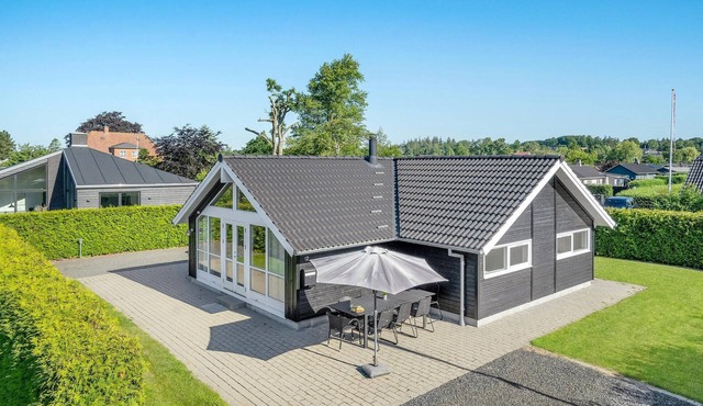 3 bedroom cozy home in Børkop