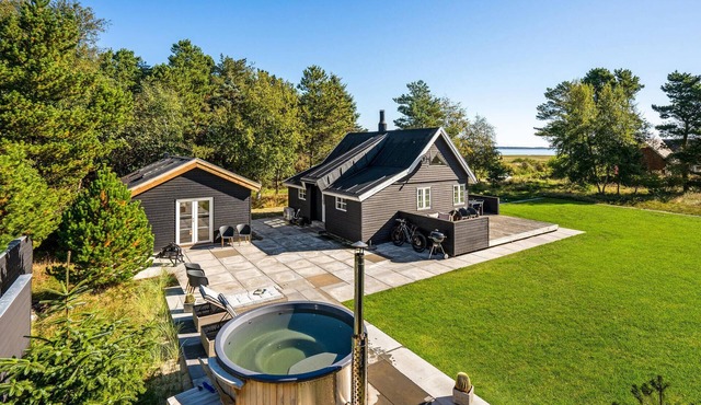 3 bedroom cozy home in Blåvand