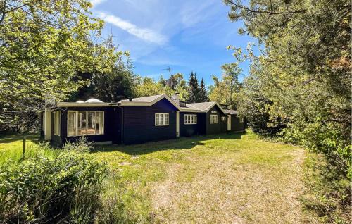 3 Bedroom Cozy Home In Fårevejle