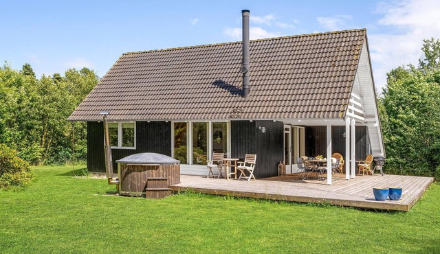 3 bedroom cozy home in Højslev