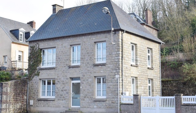 3 bedroom cozy home in Gavray