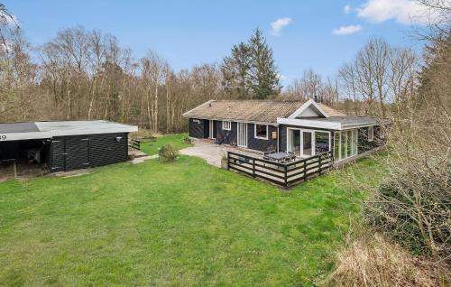 3 Bedroom Cozy Home In Hals