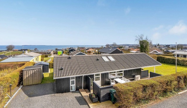 3 bedroom cozy home in Hejls