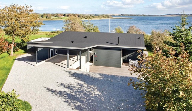 3 bedroom cozy home in Roslev