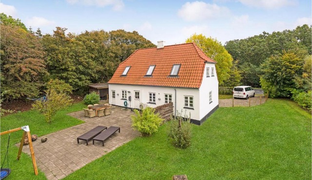 3 Bedroom Cozy Home In Tranekær