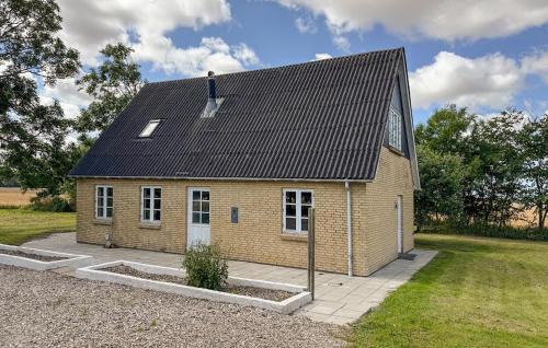 3 Bedroom Cozy Home In Vrå