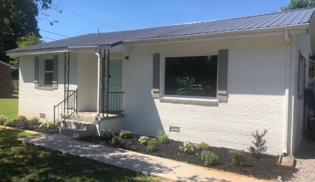 3 Bedroom Cozy Home Minutes from Tims Ford Lake, Way better than a hotel!