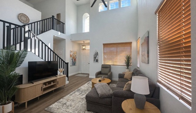 3 Bedroom Cozy Retreat in prime Henderson area