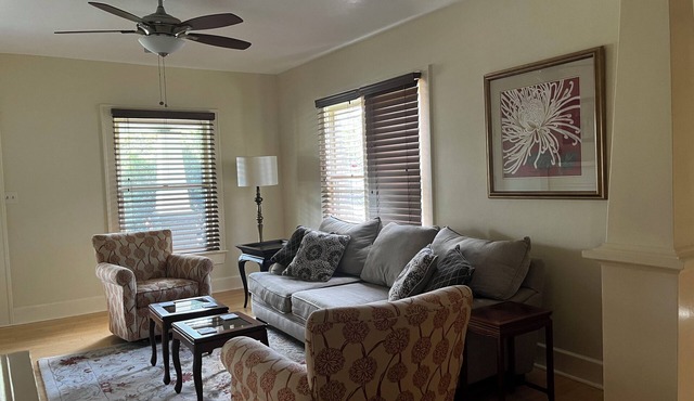 3 bedroom Craftsman bungalow in the heart of Lakeland