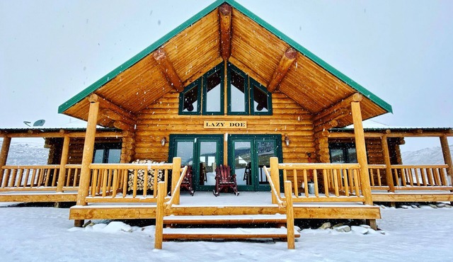 3 Bedroom Custom Log Cabin On Private Montana Ranch