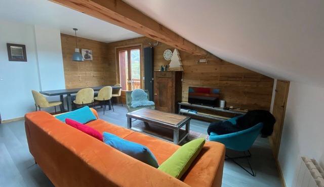 3-bedroom duplex in quiet, cocooning chalet. Pets welcome!
