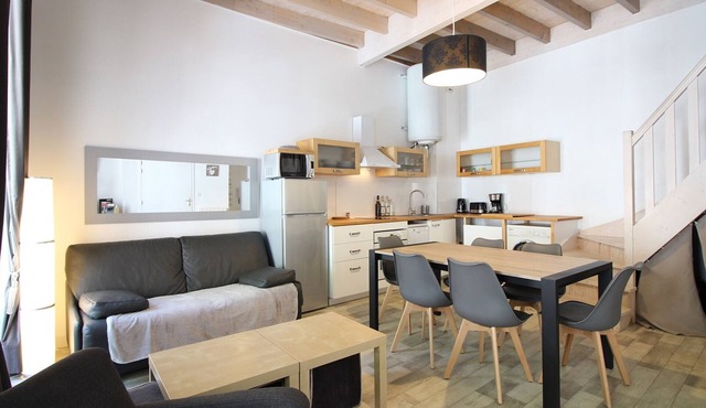 3-Bedroom Duplex in Mont-Dore Center with Wifi, Sleeps 5