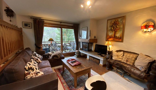 3-Bedroom Duplex in Megève, Near Center