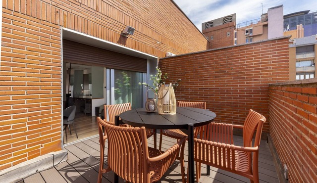 3 Bedroom Duplex - Spacious, Bright near the Paseo de la Castellana