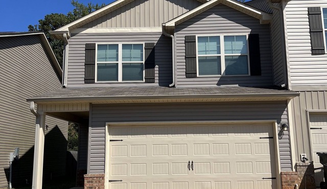 3-Bedroom End Unit Townhouse with 2-Car Garage in Calera