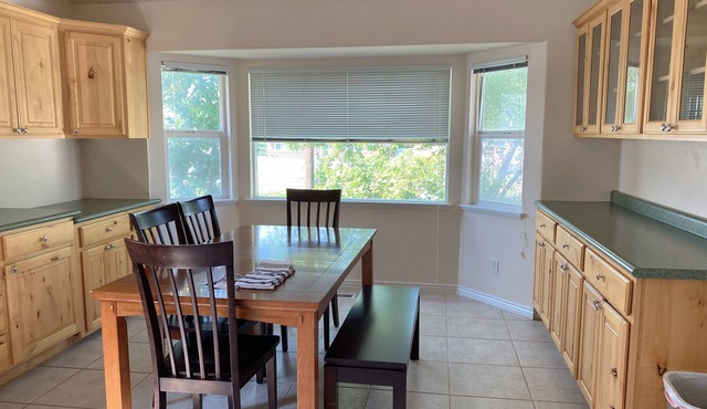 3 bedroom entire house, close to all ski resorts, center of ALL